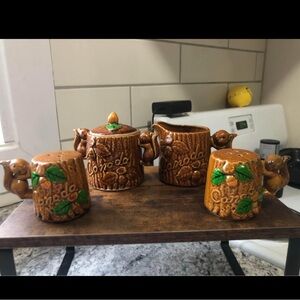 CANADA Vintage Souvenir Woodland Set. Ceramic Creamer, Sugar Dish, Salt/Pepper